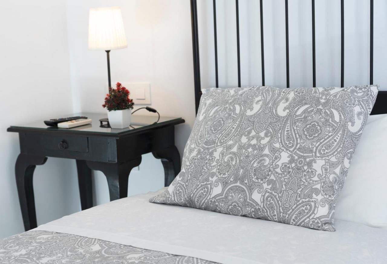 Trafalgar Guest house *