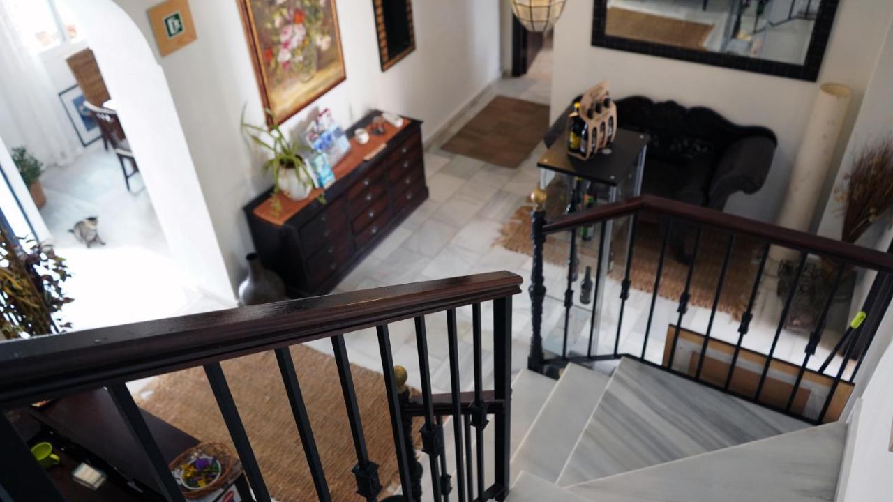 Trafalgar Guest house *